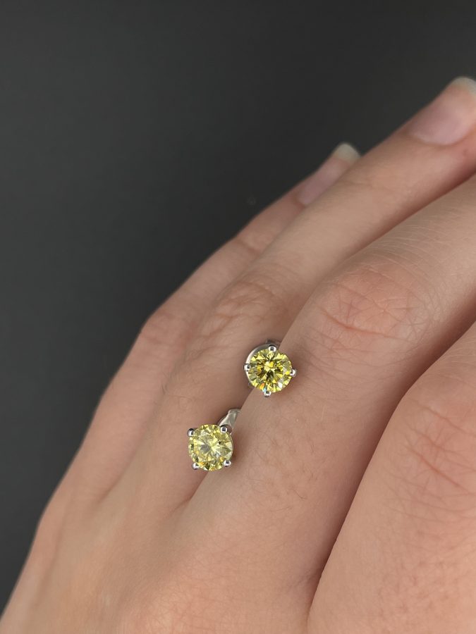 Earrings 0,5 ct lab grown yellow diamonds