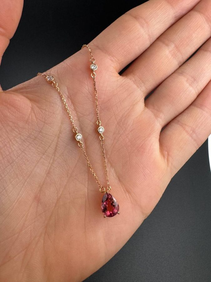 Necklace pink pear tourmalin + lab grown diamonds