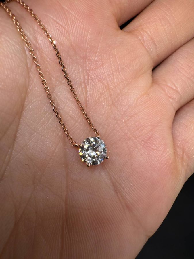 Necklace 1 ct lab grown diamond yellow gold