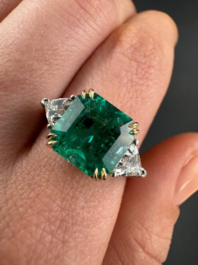 Ring emerald + triangles