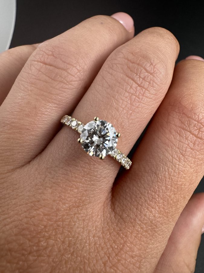 Ring yellow gold 1 ct and 12 ks lab grown diamonds