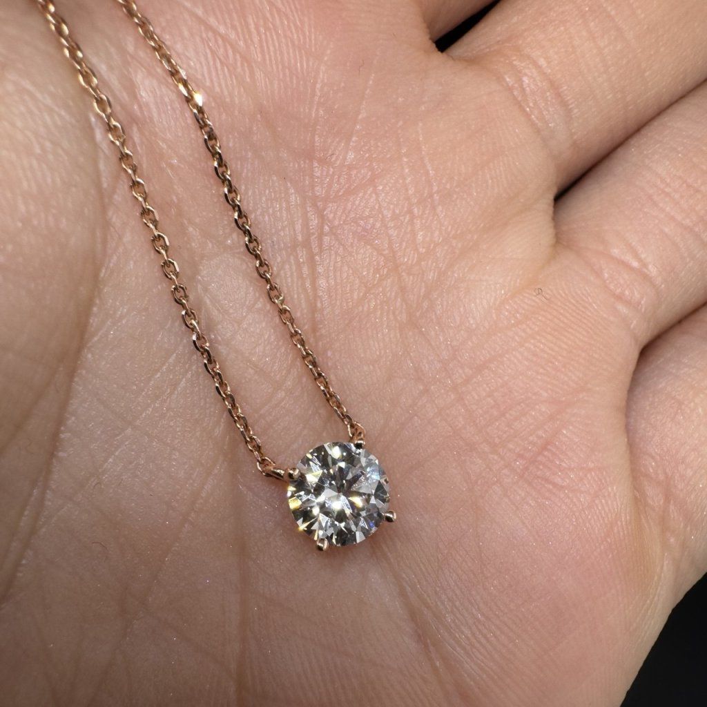 Diamond Pendant – Yellow Gold, 1 ct – photo 1 of 2