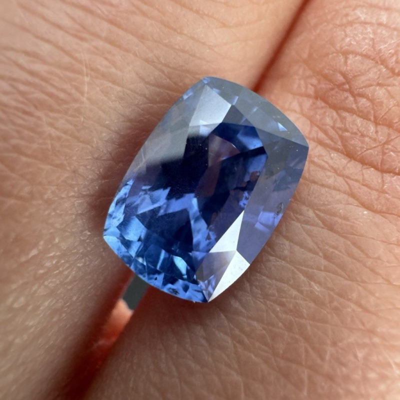 Blue Sapphire Cushion, 4.0 ct – photo 6 of 7