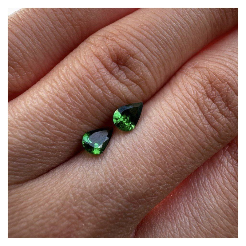 Green Garnet Pear