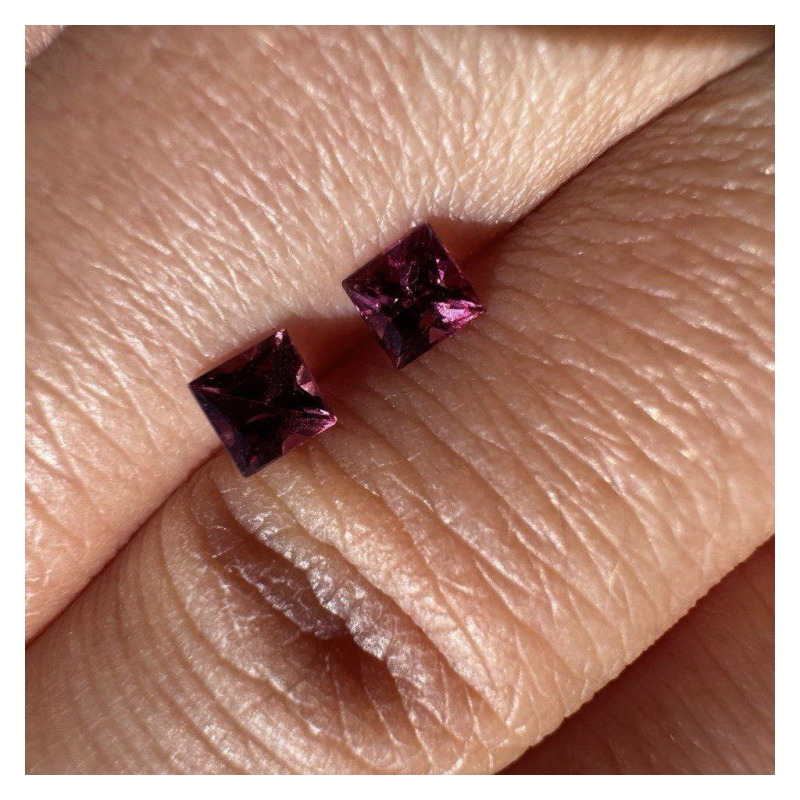 Purplish-Red Spinel Square, 0.52 ct – photo 5 of 5