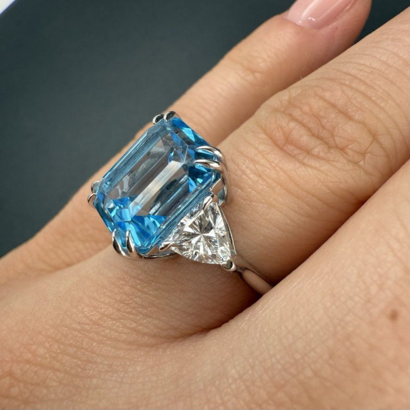 Ring with Topaz and Diamonds – White Gold – photo 2 of 7