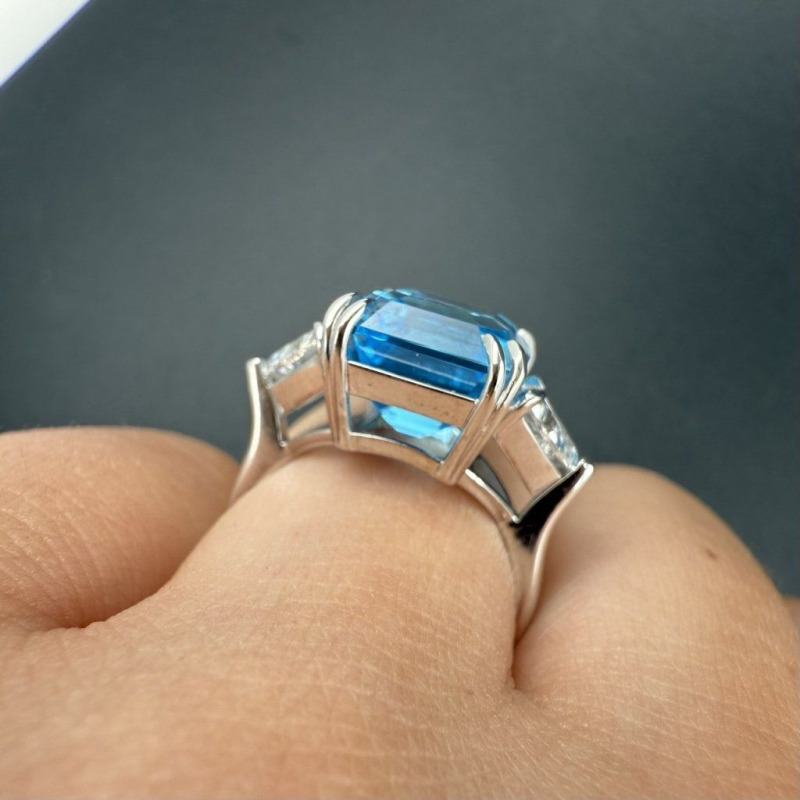 Ring with Topaz and Diamonds – White Gold – photo 3 of 7