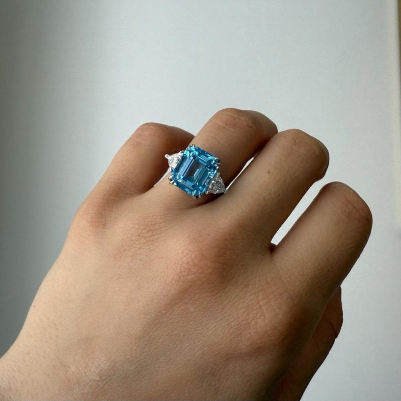 Ring with Topaz and Diamonds – White Gold – photo 6 of 7