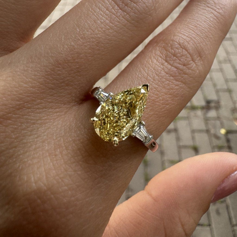 Diamond Ring – Yellow Gold – photo 11 of 14