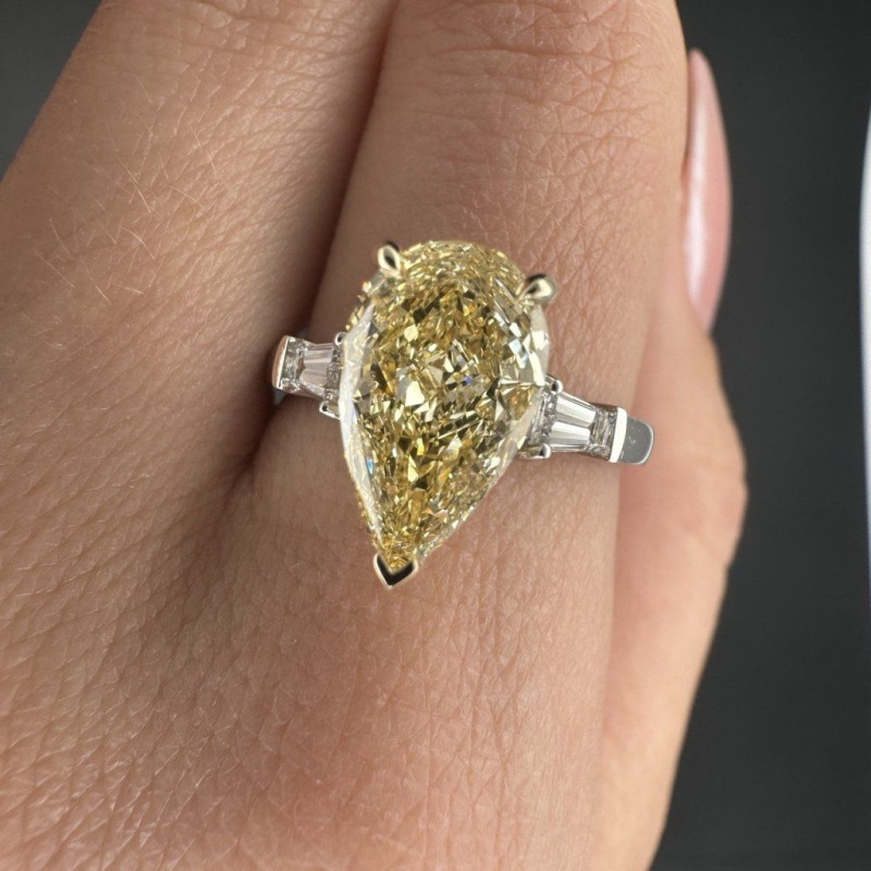 Diamond Ring – Yellow Gold – photo 12 of 14