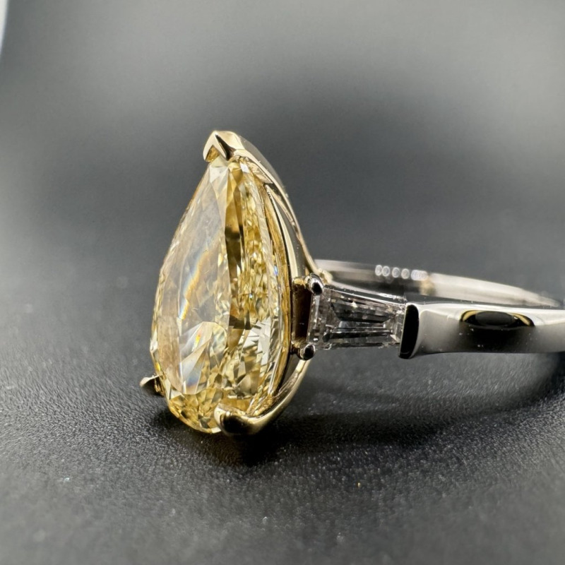 Diamond Ring – Yellow Gold – photo 13 of 14