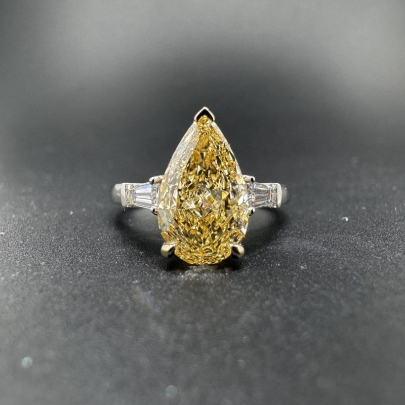 Diamond Ring – Yellow Gold – photo 7 of 14