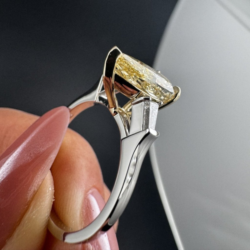Diamond Ring – Yellow Gold – photo 8 of 14