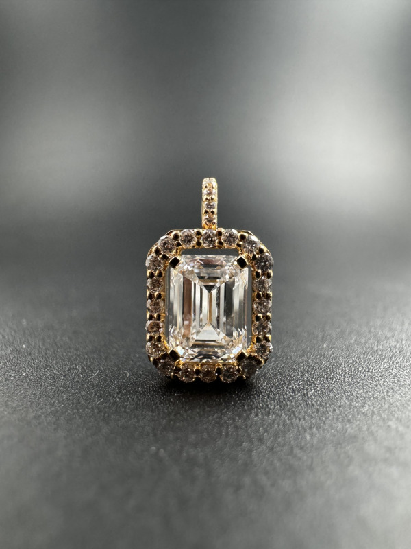 Lab-Grown Diamond Pendant – Yellow Gold – photo 2 of 2
