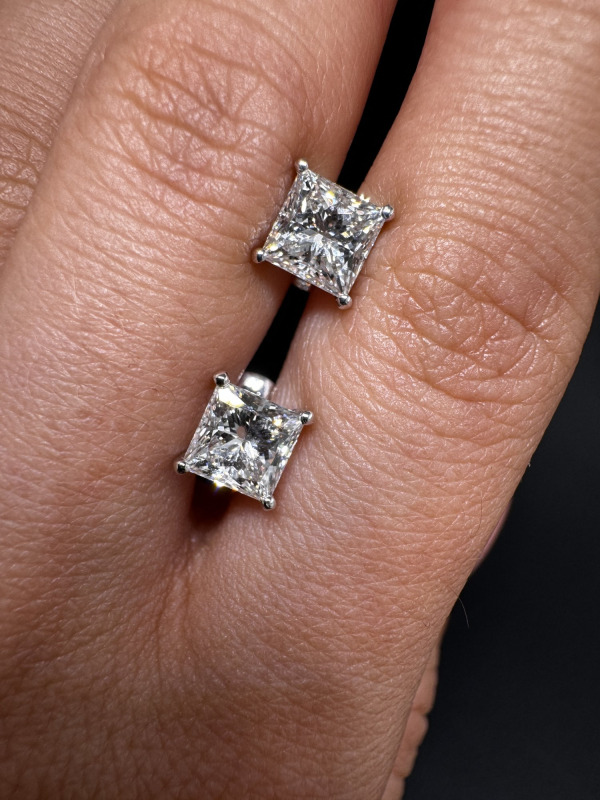 Lab-Grown Diamond Princess Cut Stud Earrings – White Gold, 2 ct – photo 2 of 3
