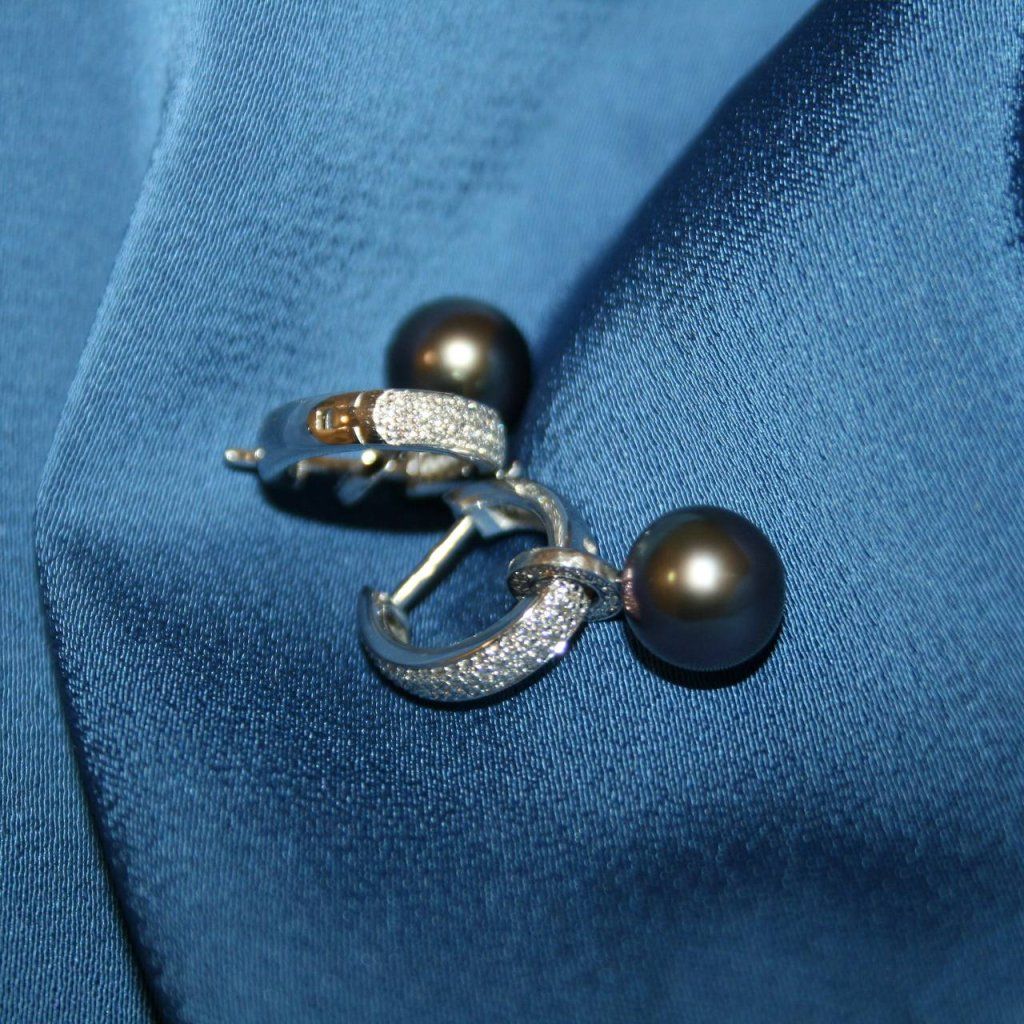 Diamond Earrings with Pearl – White Gold – photo 1 of 4