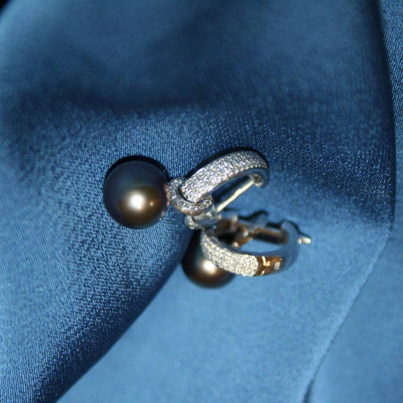 Diamond Earrings with Pearl – White Gold – photo 4 of 4