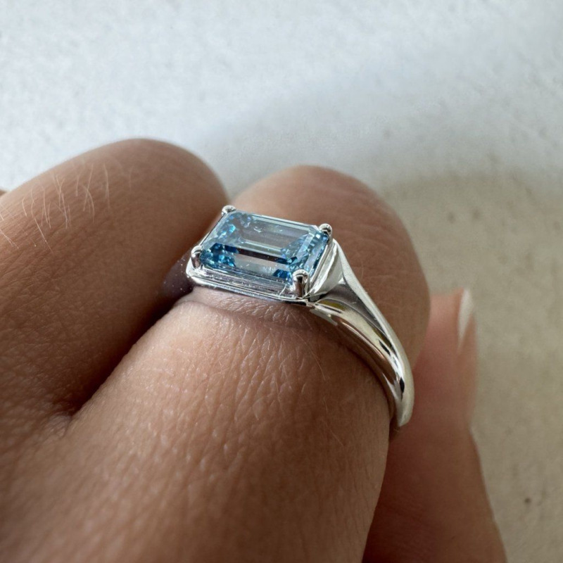 Ring with a Diamond