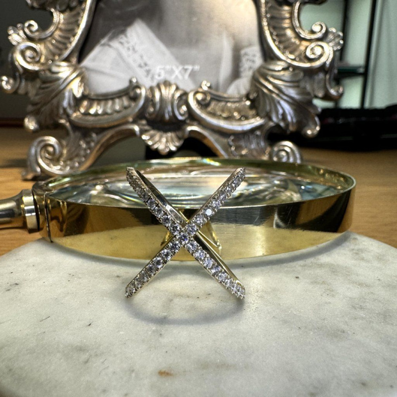 Gold Ring with Natural Diamonds – Yellow Gold – photo 2 of 6