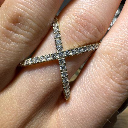 Gold Ring with Natural Diamonds