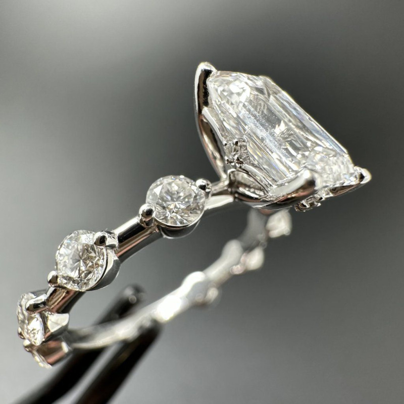 Ring with Laboratory-Grown Emerald-Cut Diamond