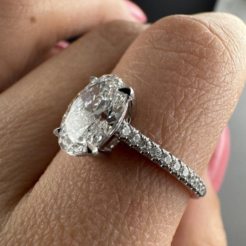 Ring with Oval Diamond in White Gold, 1.52 ct – photo 2 of 5
