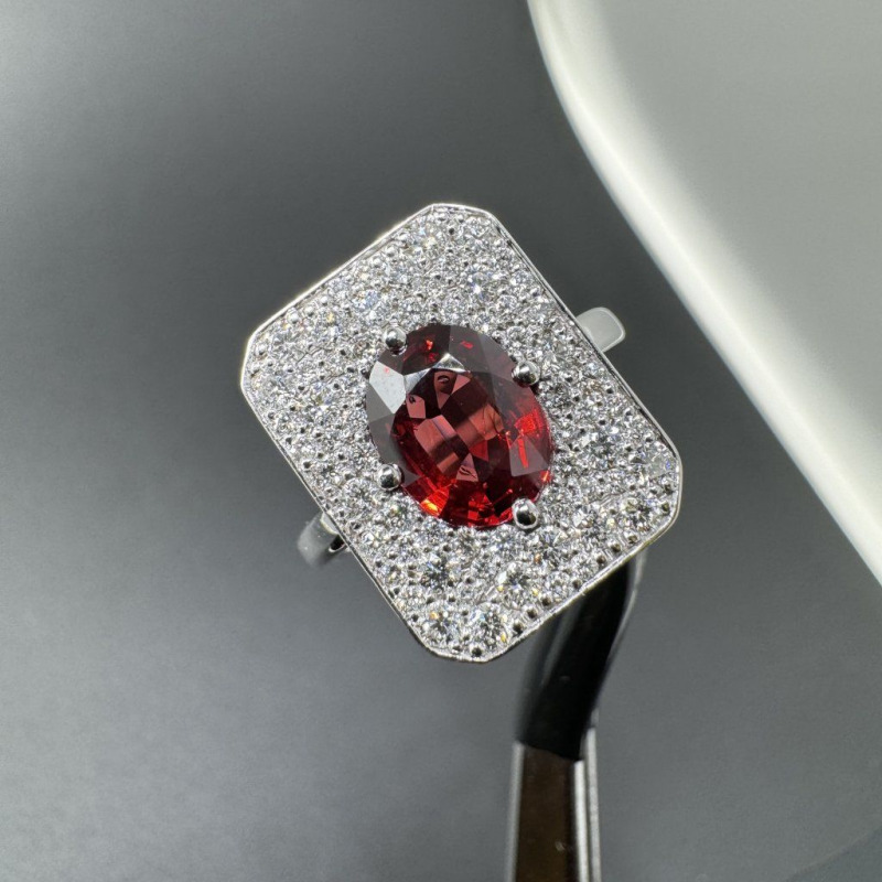 Ring with Red Spinel and Diamonds, 1.65 ct – photo 8 of 8