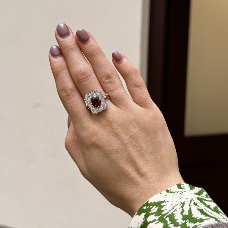 Ring with Red Spinel and Diamonds, 1.65 ct – photo 1 of 8