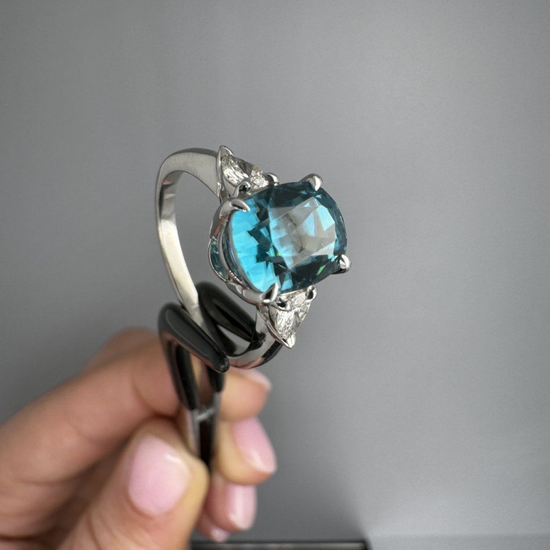 Ring with Natural Zircon and Laboratory Diamonds, 4.81 ct – photo 2 of 9