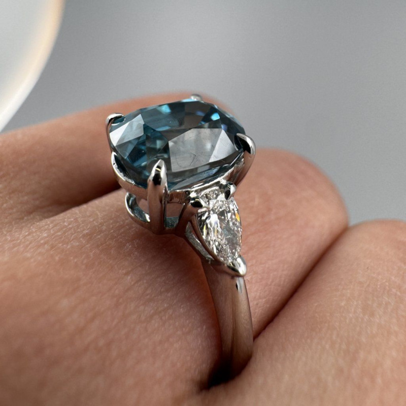 Ring with Natural Zircon and Laboratory Diamonds, 4.81 ct – photo 6 of 9