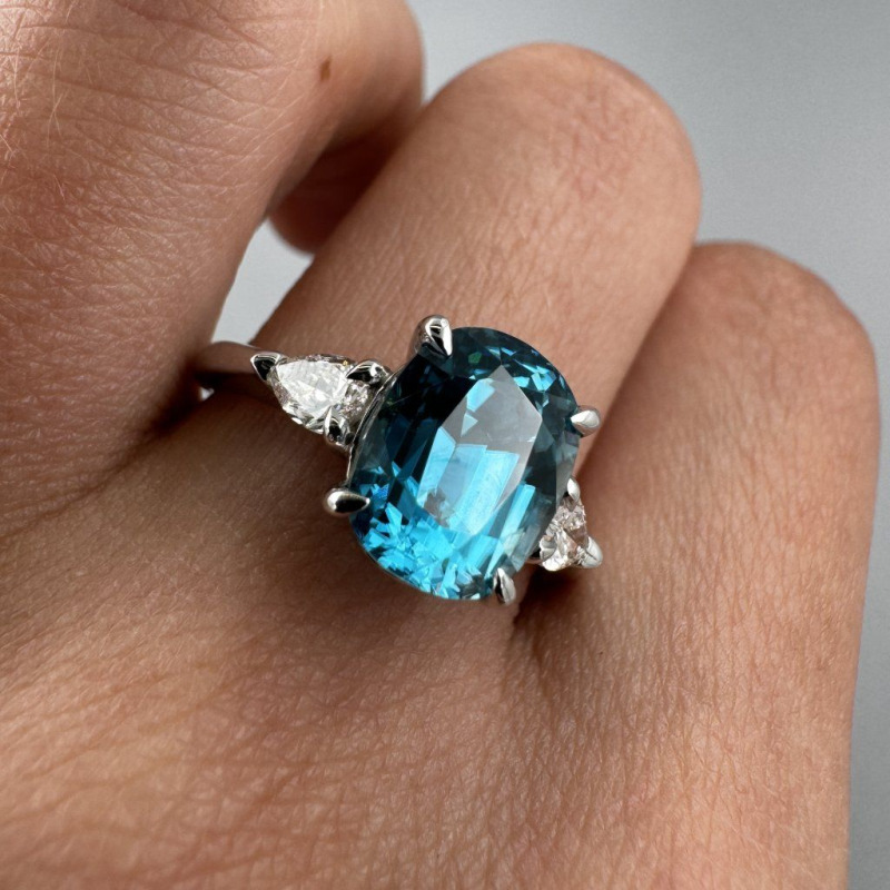 Ring with Natural Zircon and Laboratory Diamonds, 4.81 ct – photo 7 of 9