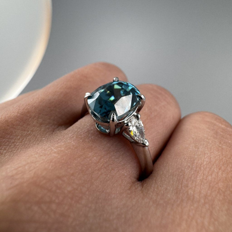 Ring with Natural Zircon and Laboratory Diamonds, 4.81 ct – photo 8 of 9
