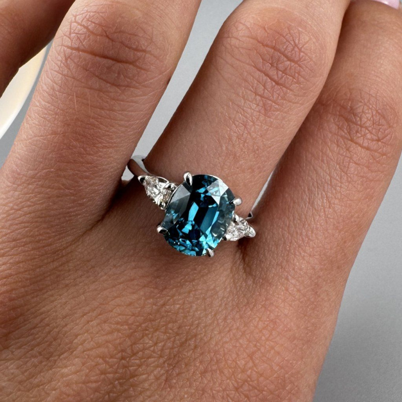 Ring with Natural Zircon and Laboratory Diamonds, 4.81 ct – photo 9 of 9