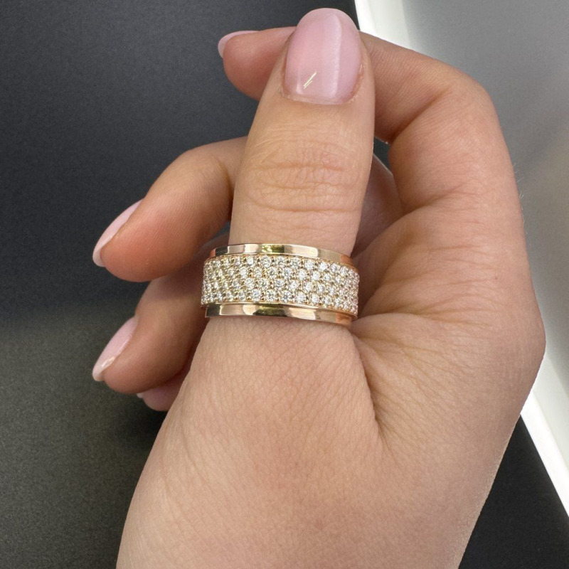 Ring in Yellow Gold with 124 Diamonds – photo 5 of 5