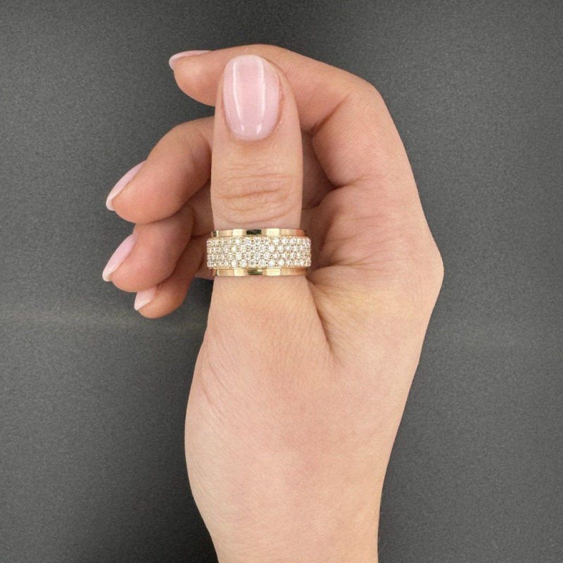 Ring in Yellow Gold with 124 Diamonds – photo 1 of 5