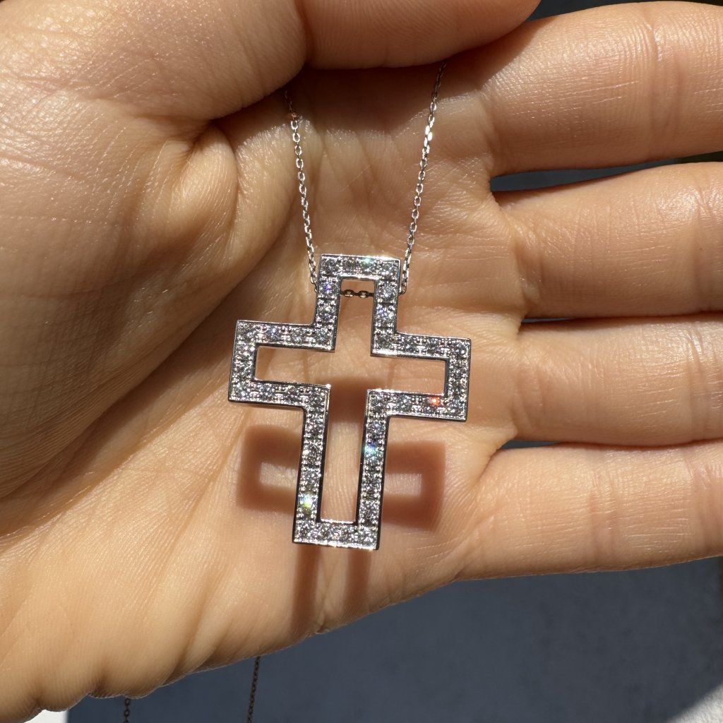 Cross Diamond Pendant – White Gold – photo 1 of 3