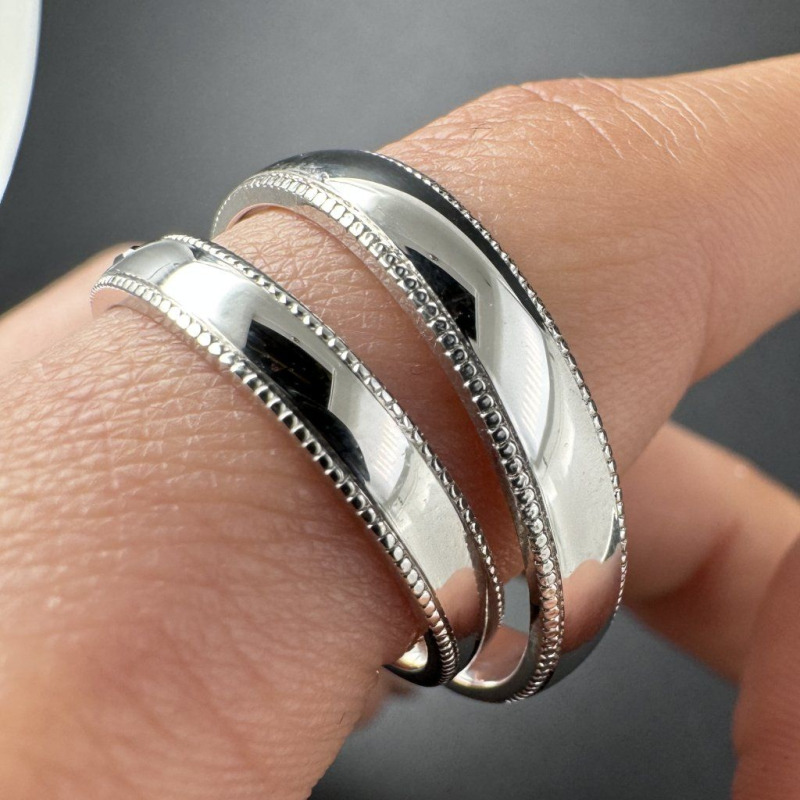Wedding Bands with Ornamental Edge and Garnet – White Gold – photo 3 of 7