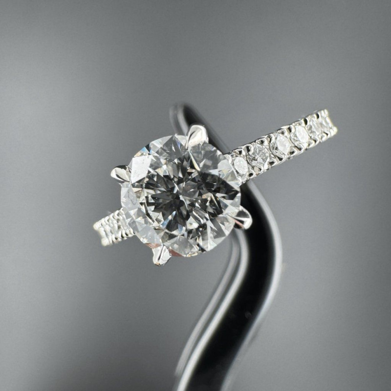 Diamond Ring with Fish-Tail Setting – Platinum, 1 ct – photo 3 of 7