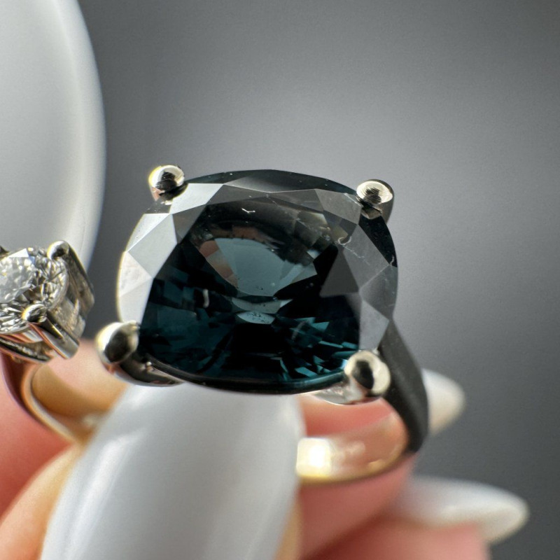 Ring with the Enchantment of Spinel and a Diamond Accent – White Gold – photo 4 of 11