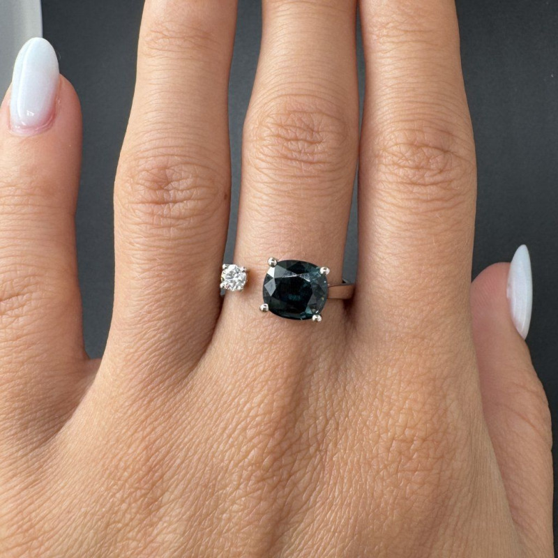 Ring with the Enchantment of Spinel and a Diamond Accent – White Gold – photo 10 of 11