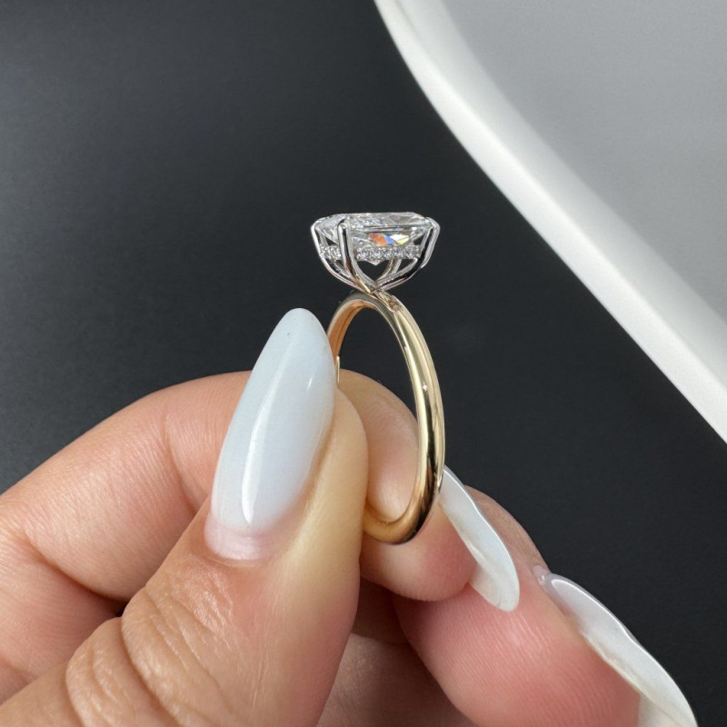 Ring with a Radiant-Cut Diamond – White Gold – photo 5 of 10