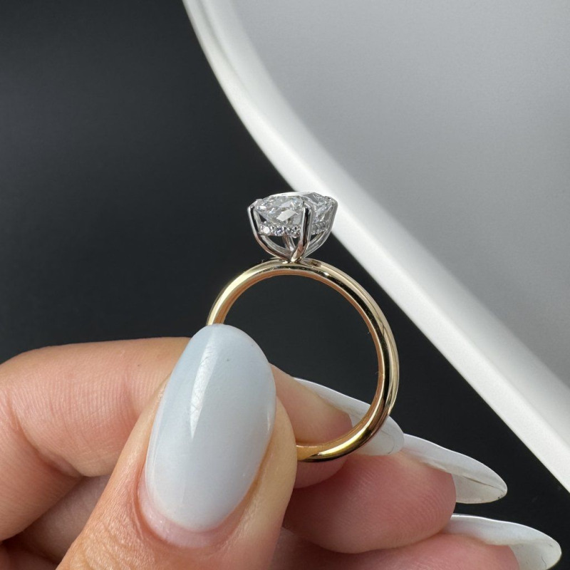 Ring with a Radiant-Cut Diamond – White Gold – photo 7 of 10
