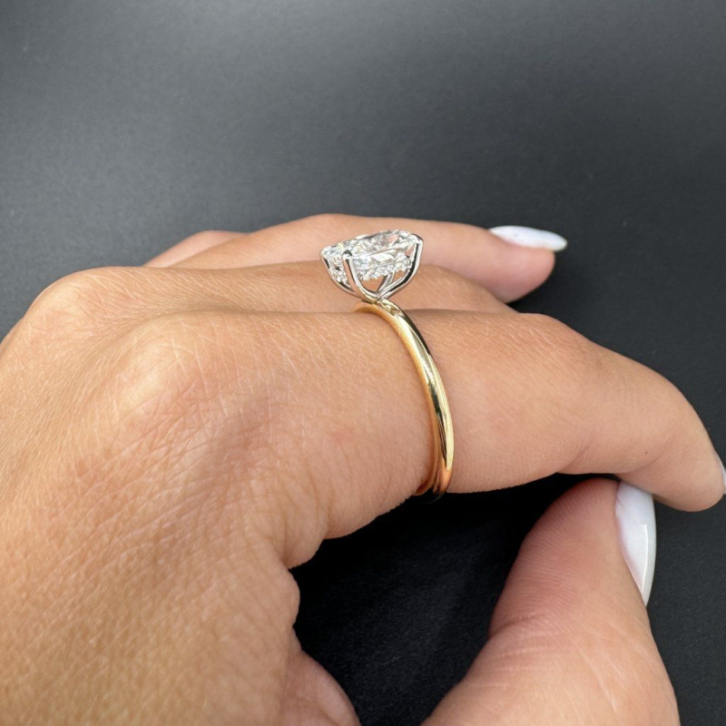 Ring with a Radiant-Cut Diamond – White Gold – photo 8 of 10