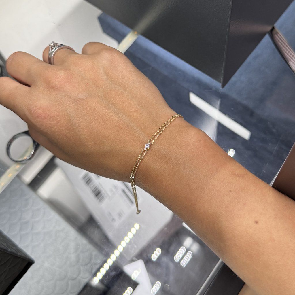 Minimalist Bracelet with a Laboratory-Grown Diamond – Yellow Gold – photo 1 of 5
