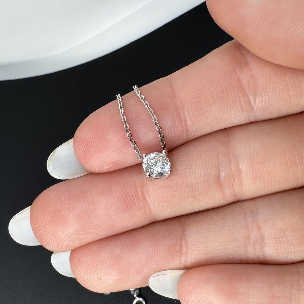 Pendant with a Laboratory-Grown Diamond – Yellow Gold, 0.50 ct – photo 1 of 4