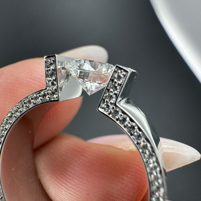 Ring “The Floating Diamond”, 1 ct – photo 5 of 12