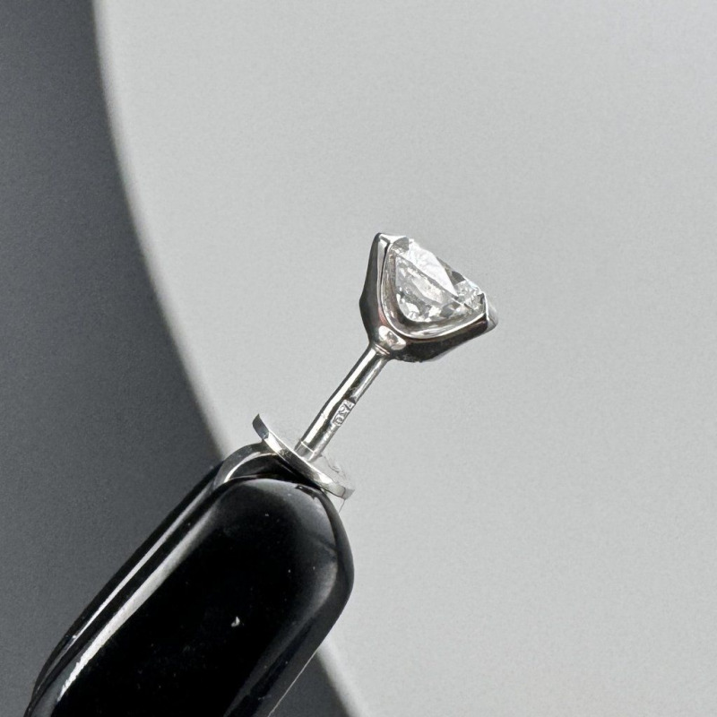 Elegant Earrings with Round Brilliants – Platinum, 0.51 ct – photo 3 of 7