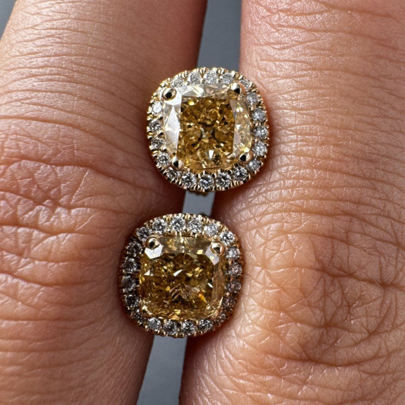 Yellow Gold Earrings with Two Radiant Yellow Diamonds, 1.02 ct – photo 3 of 8