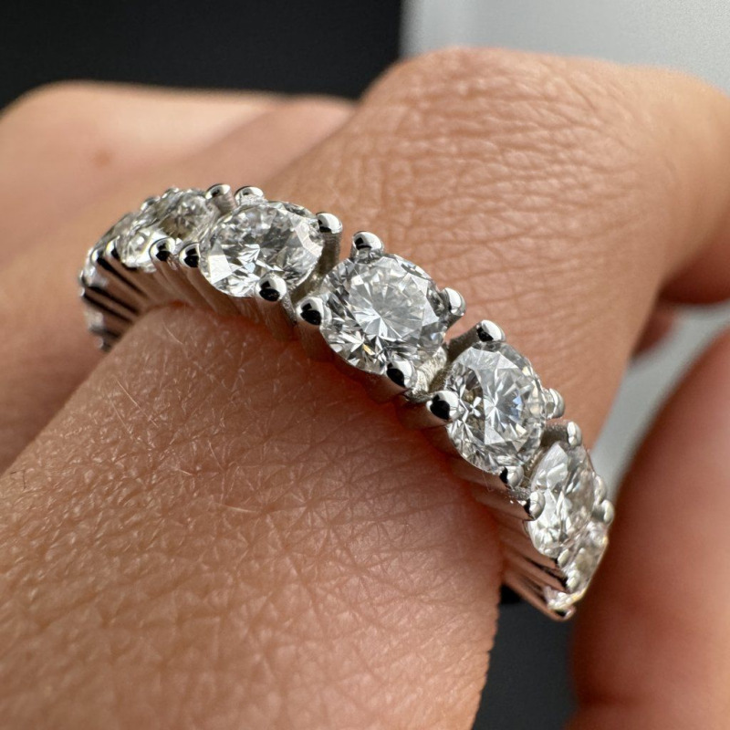 A Pair of Elegant Wedding Bands – photo 2 of 10