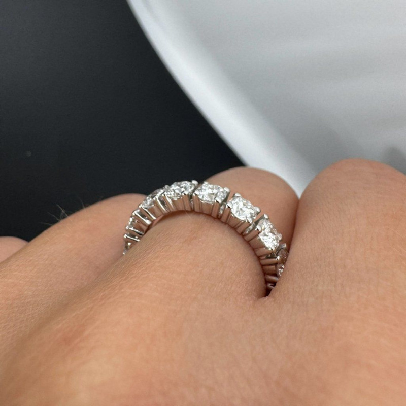 A Pair of Elegant Wedding Bands – photo 3 of 10